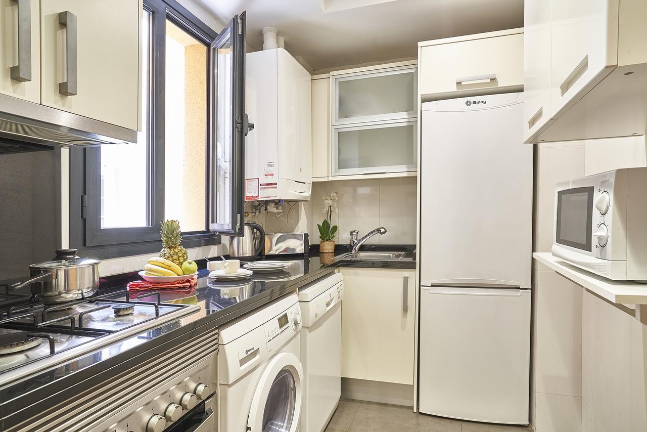 Ainb Sagrada Familia Apartments Barcelona Luaran gambar